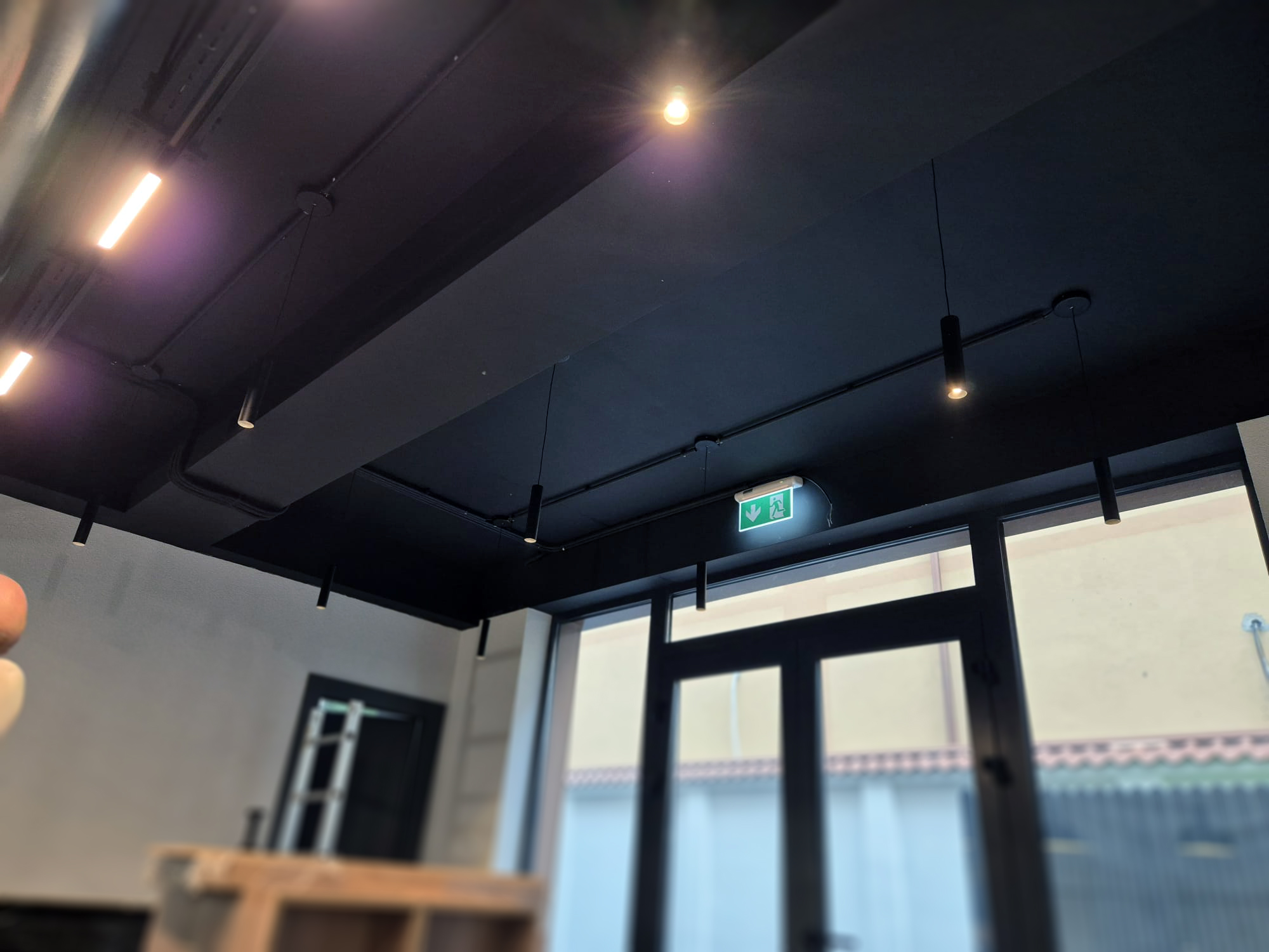 Iluminat Profesional pentru Băcăniei “La Mama” – În colaborare cu arh. Andra Marinescu