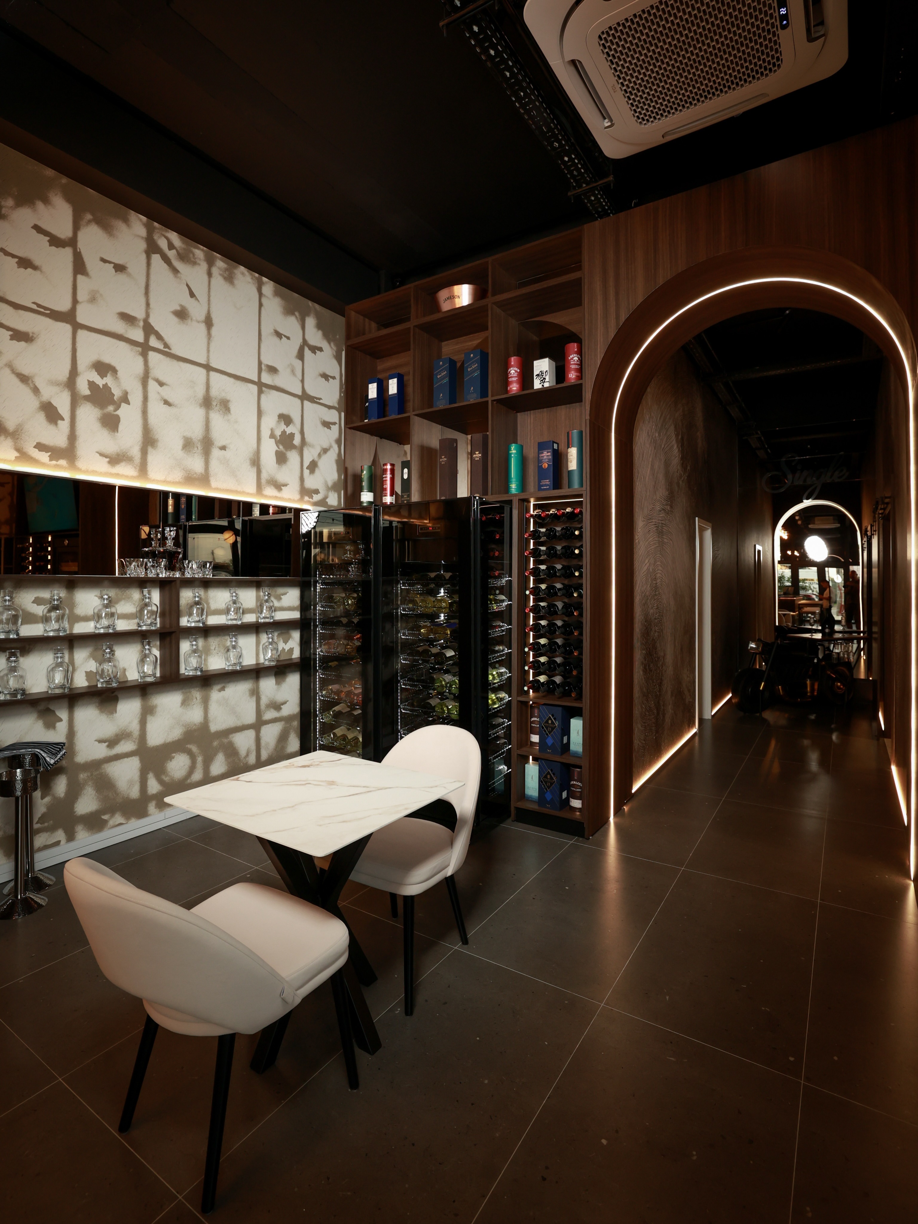 Single Bar Lounge București